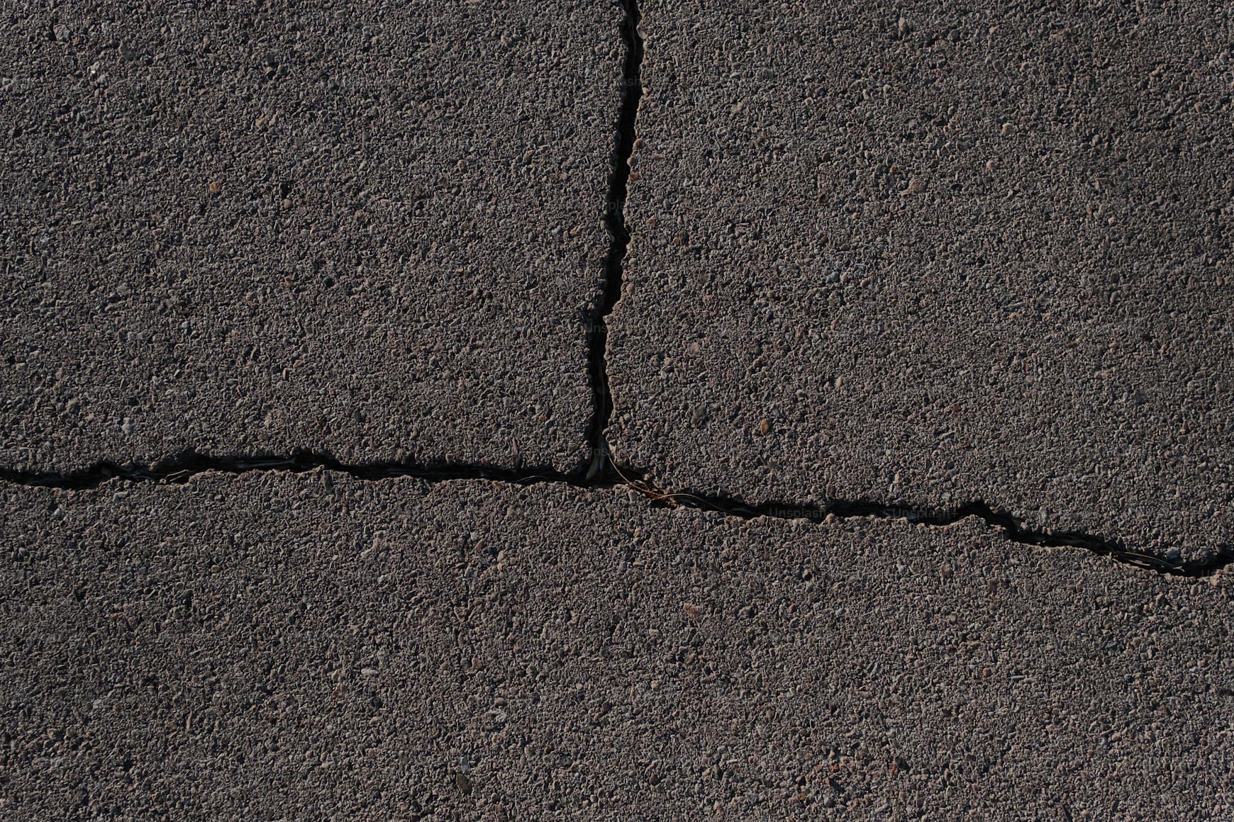 Illustration de l’expertise bâtiment : Expertise Fissures – Diagnostic de fissures murs, plafonds, façades